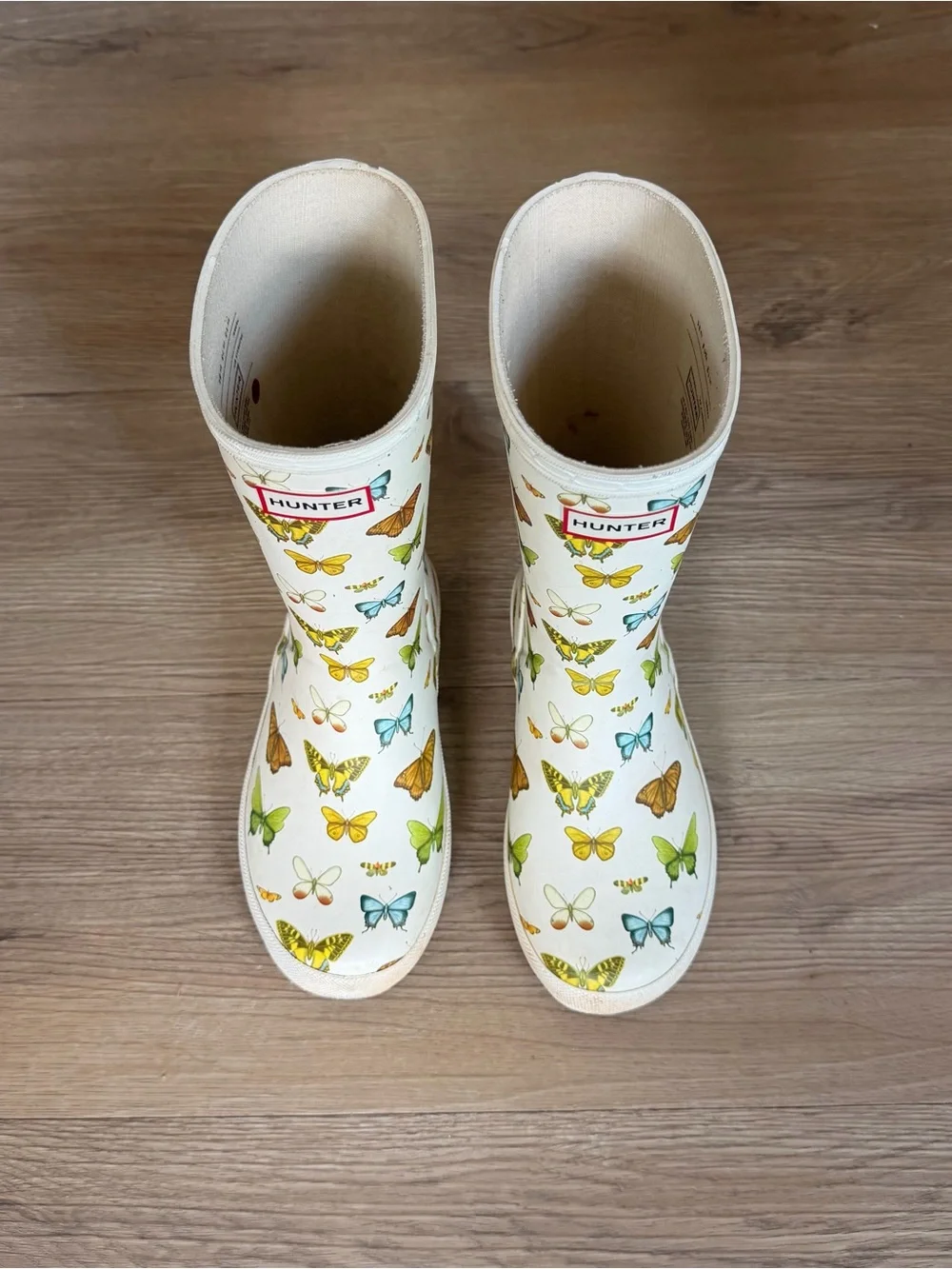 Hunter Kids Butterfly-Print Rain Boot 🦋